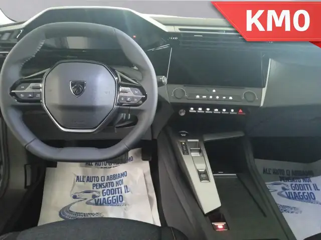 Peugeot 308 view 11