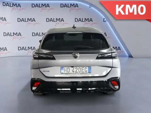 Peugeot 308 view 4