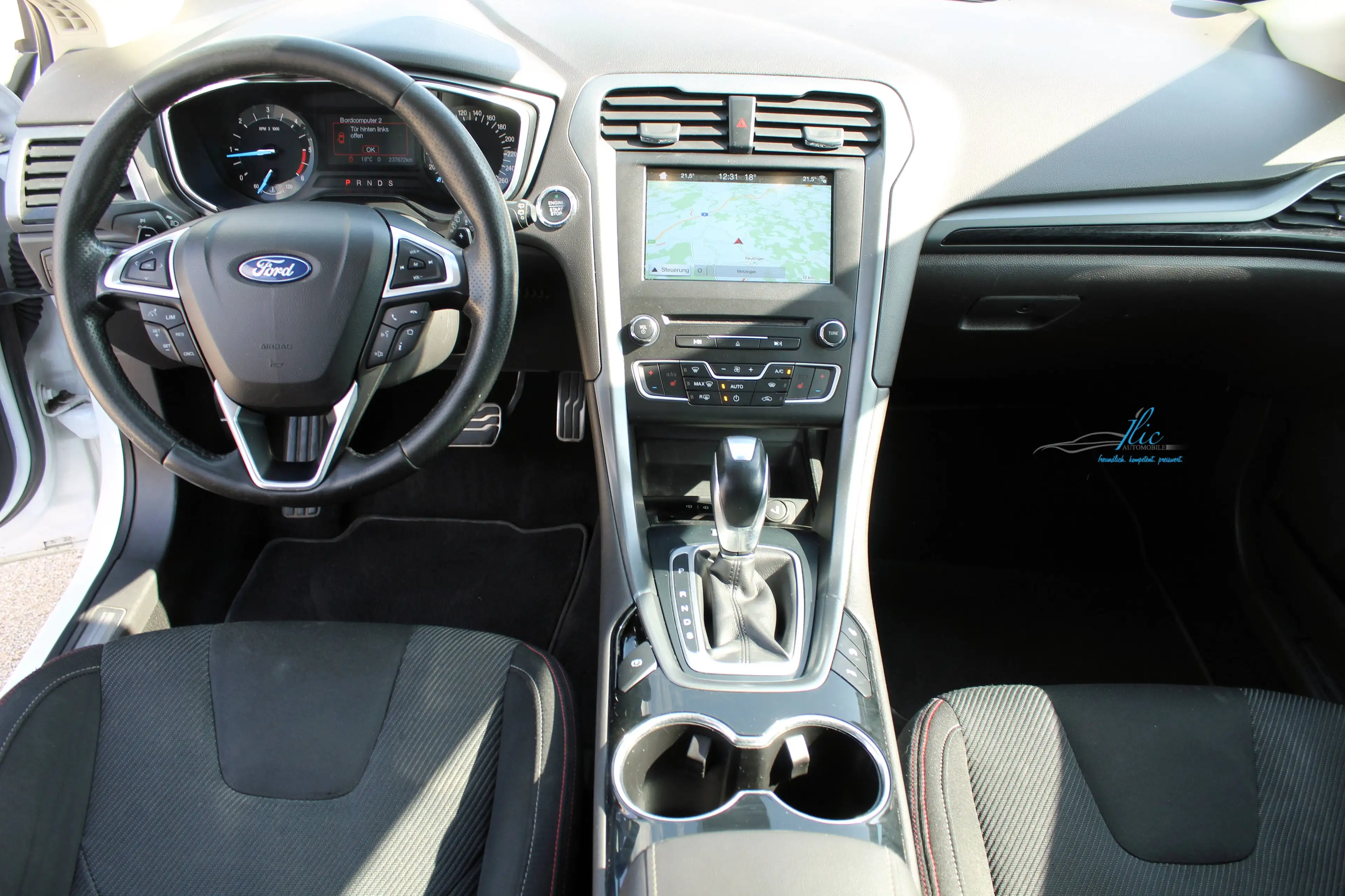 Ford Mondeo Turnier ST-Line/NAVI/LED/AHK/ALU18/KAMERA_.Leichte Hageschaden! — photo 11