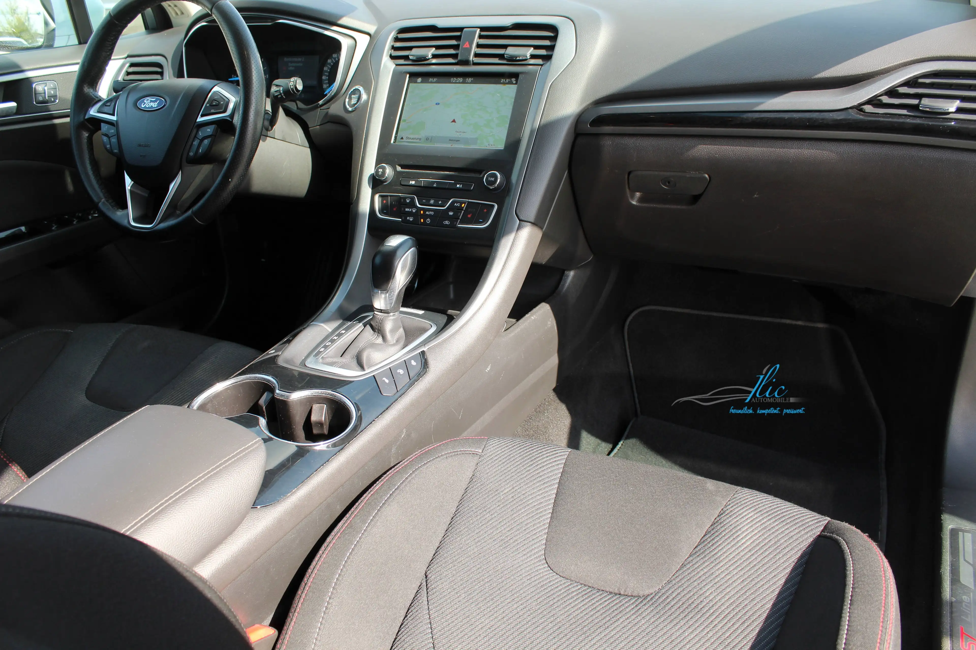 Ford Mondeo Turnier ST-Line/NAVI/LED/AHK/ALU18/KAMERA_.Leichte Hageschaden! — photo 8