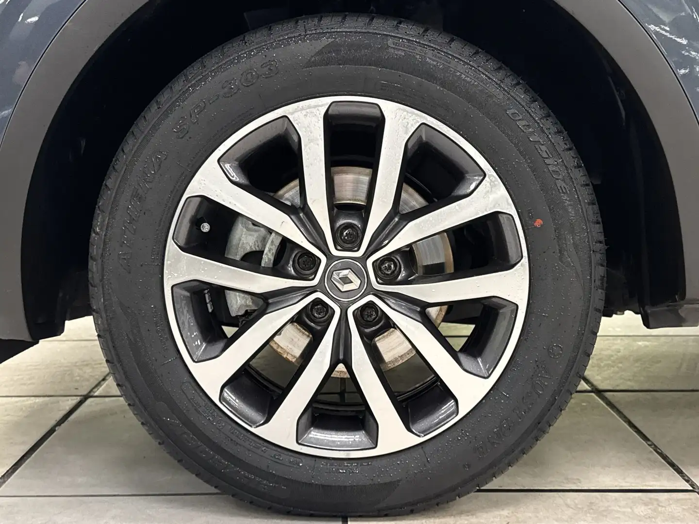 Renault Kadjar 1.5dCi Blue Zen 85kW Grau - 2