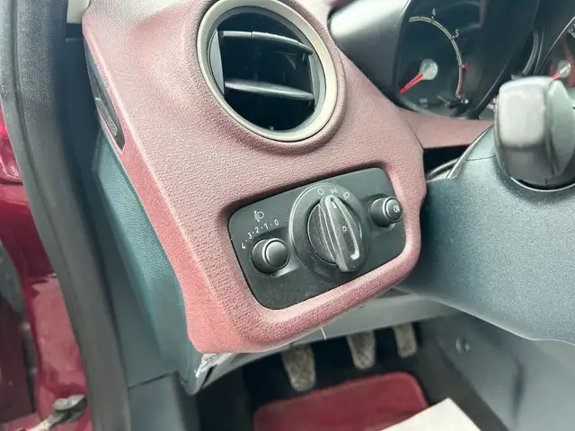Ford Fiesta view 14