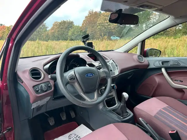 Ford Fiesta view 12