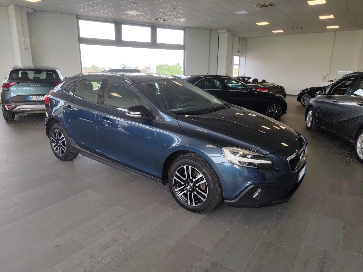 Volvo V40 Cross Country D2 120cv Bus.Plus Navi Cruise Sensori Fari LED Blu/Azzurro - 2