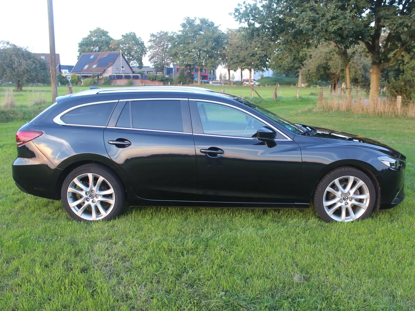 Mazda 6 6 Kombi Diesel SKYACTIV-D Drive 150 i-ELOOP Nakama Schwarz - 2