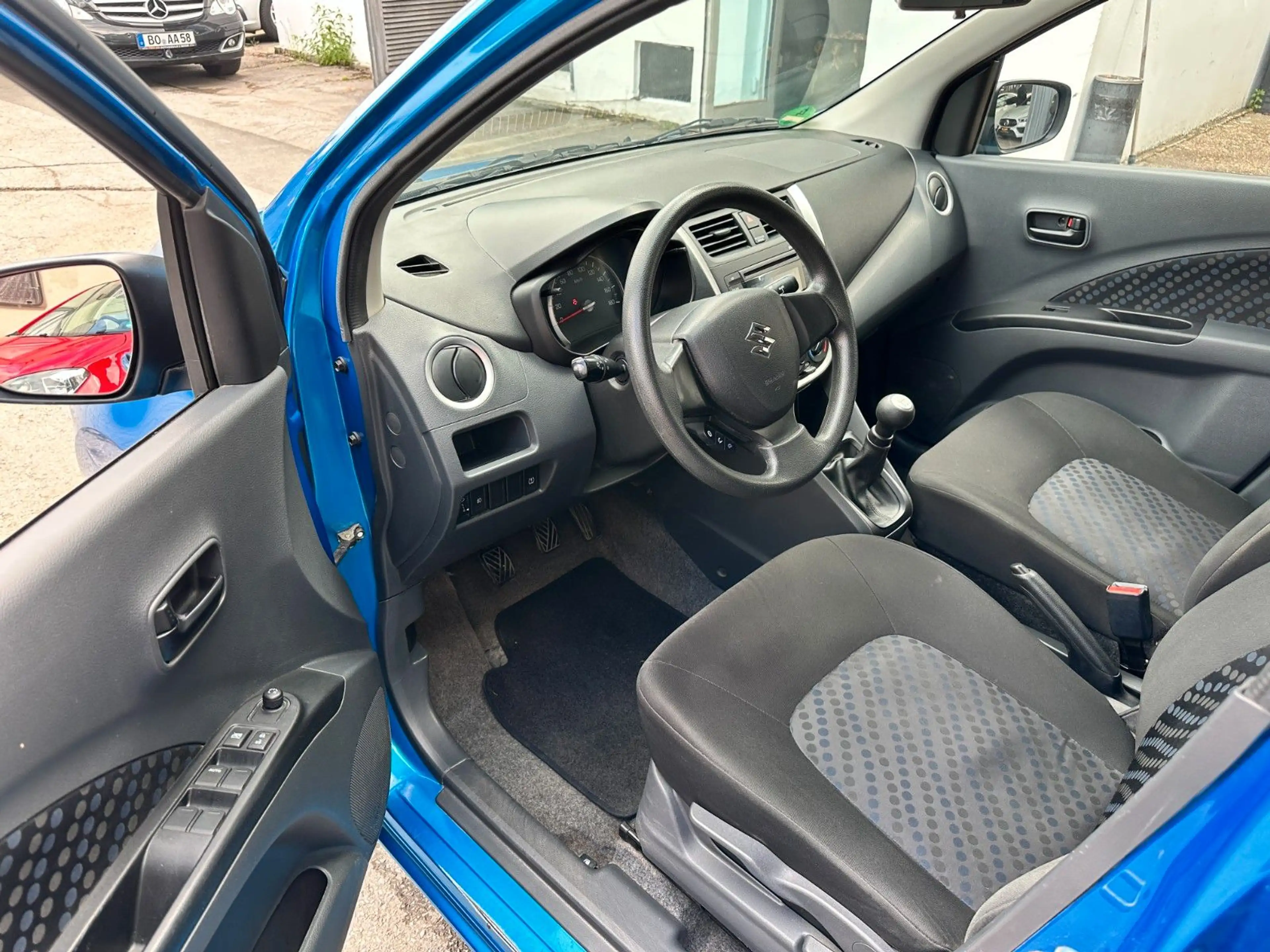 Suzuki Celerio Basis 1 Hand — photo 11