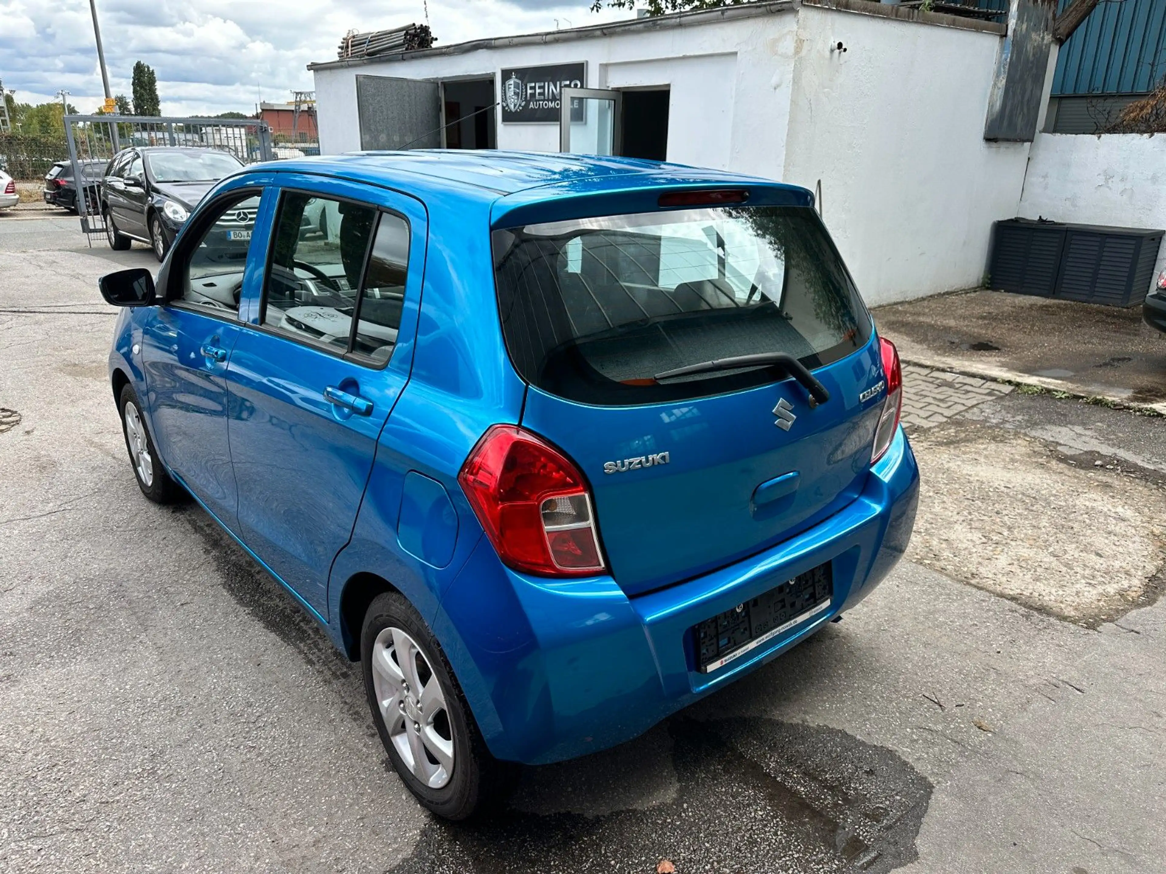 Suzuki Celerio Basis 1 Hand — photo 15