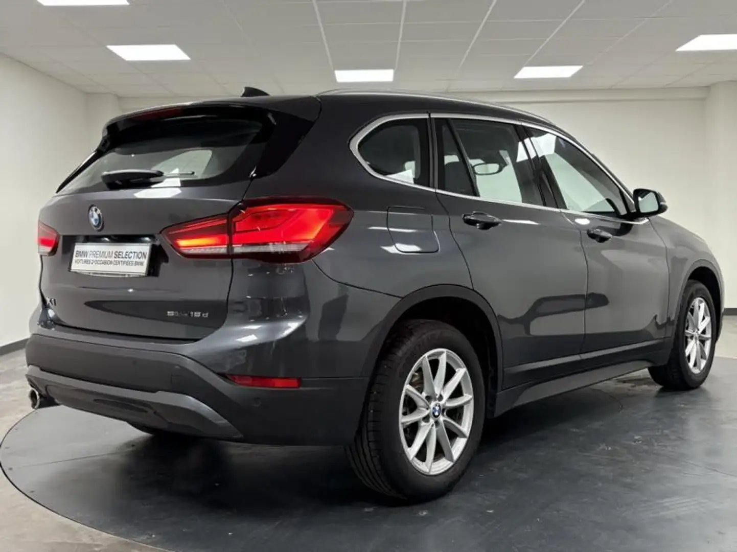 BMW X1 sDrive16dA 116ch Business Design DKG7 Grijs - 2