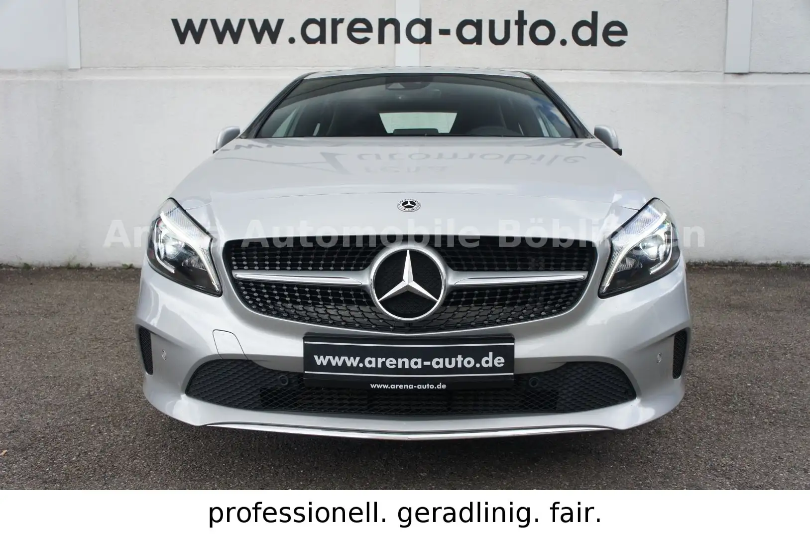Mercedes-Benz A 220 CDI Automatik*ALU*PDC*NAVI*LED*URBAN* Silber - 2