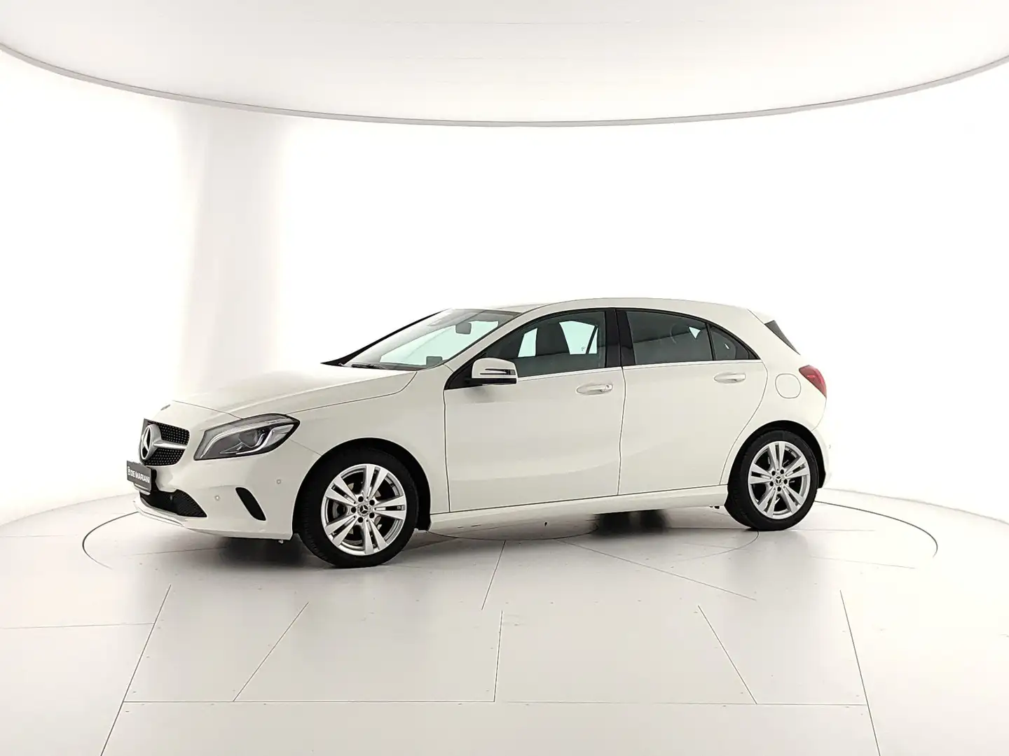 Mercedes-Benz A 180 Classe A180d Sport Next auto Blanc - 2