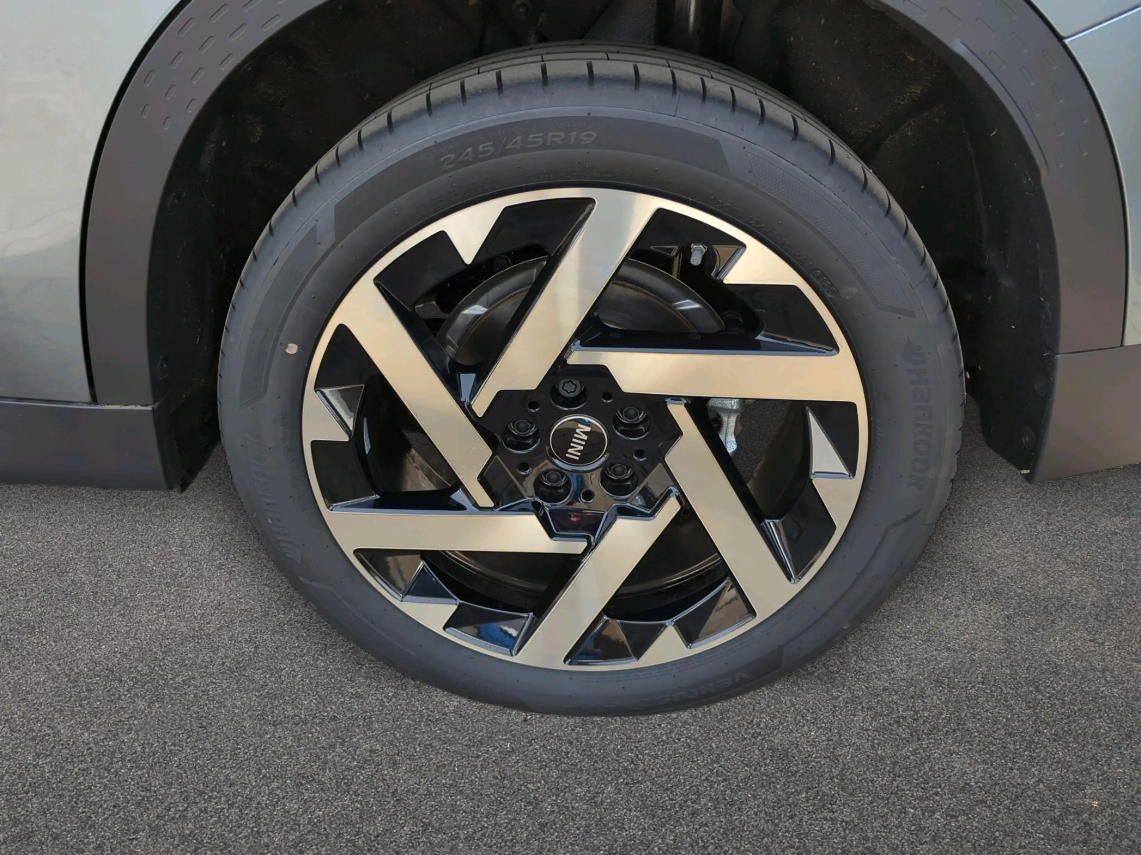 MINI Countryman C Favoured Trim — photo 10