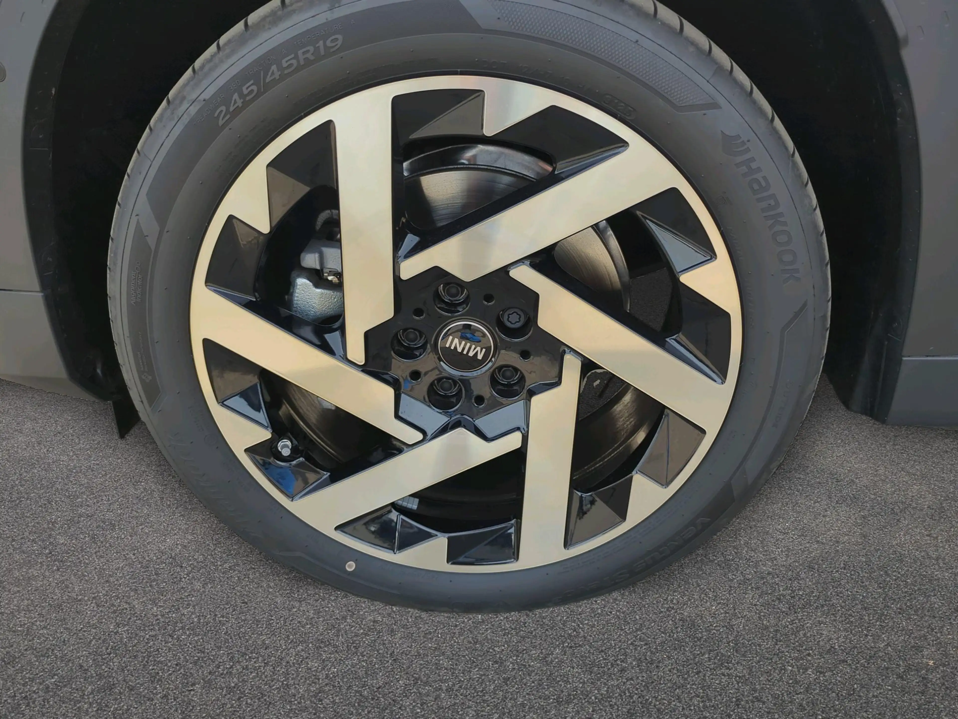 MINI Countryman C Favoured Trim — photo 11
