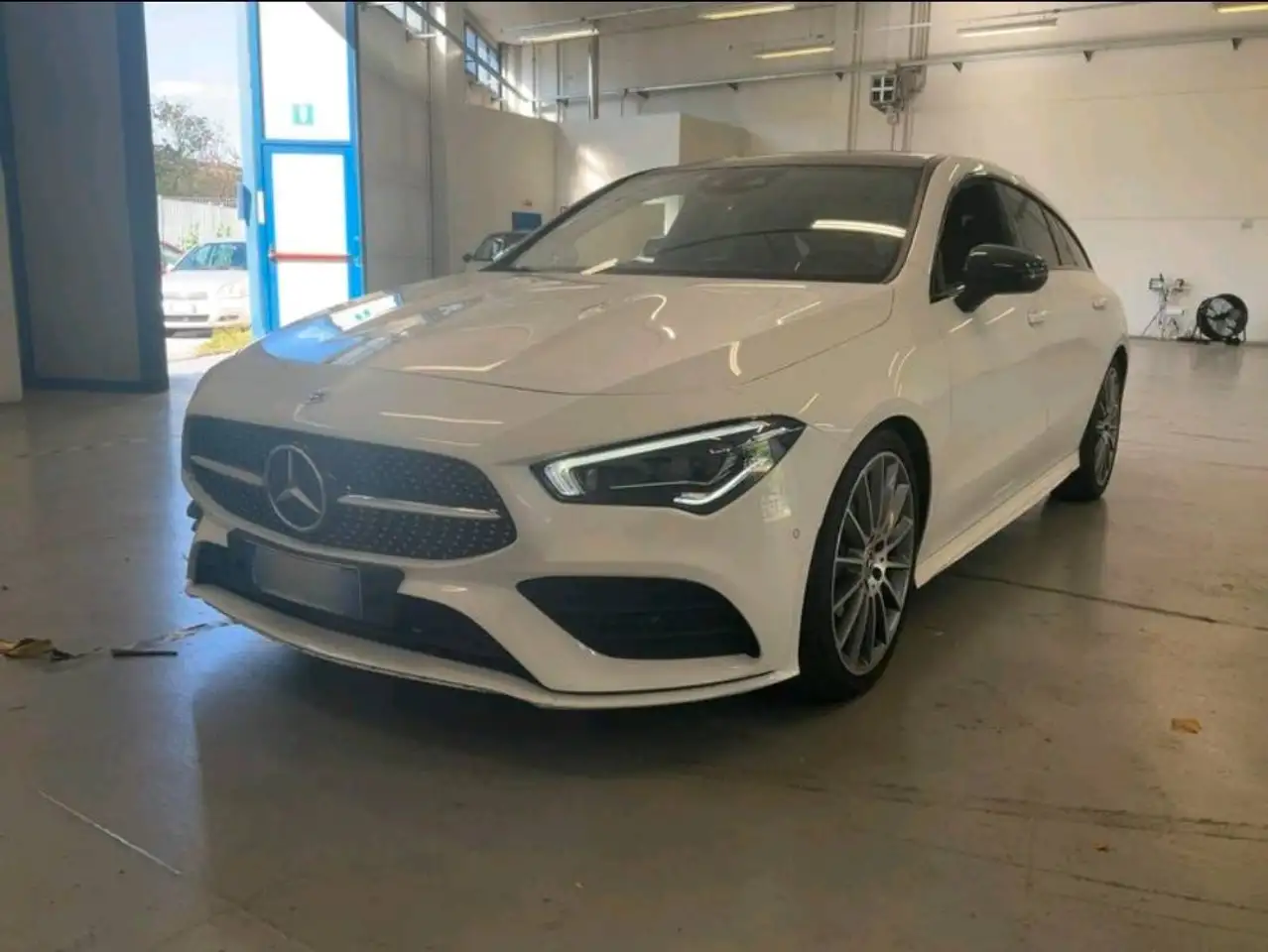 Mercedes-Benz CLA 200