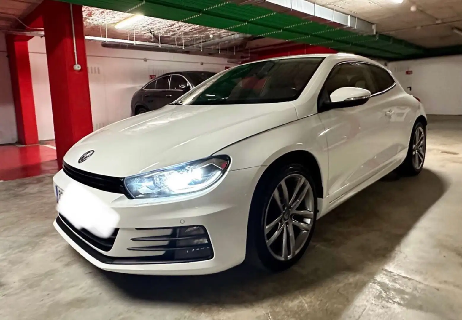 Volkswagen Scirocco 2.0 TDI (Blue Motion Technologie) - 2