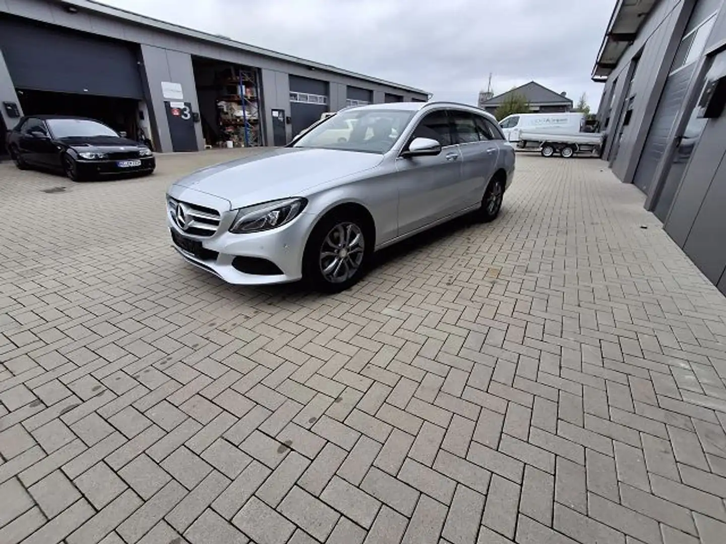Mercedes-Benz C 180 T CGI Autom.Navi,Bluethooth Silber - 1