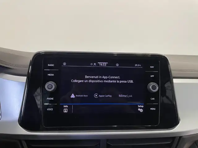 Volkswagen T-Roc view 12