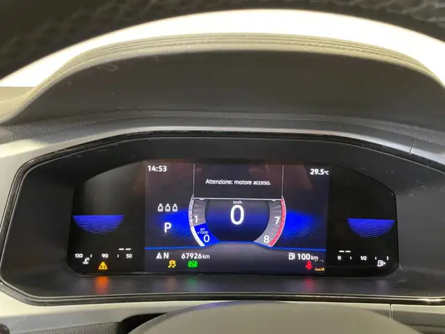 Volkswagen T-Roc view 5