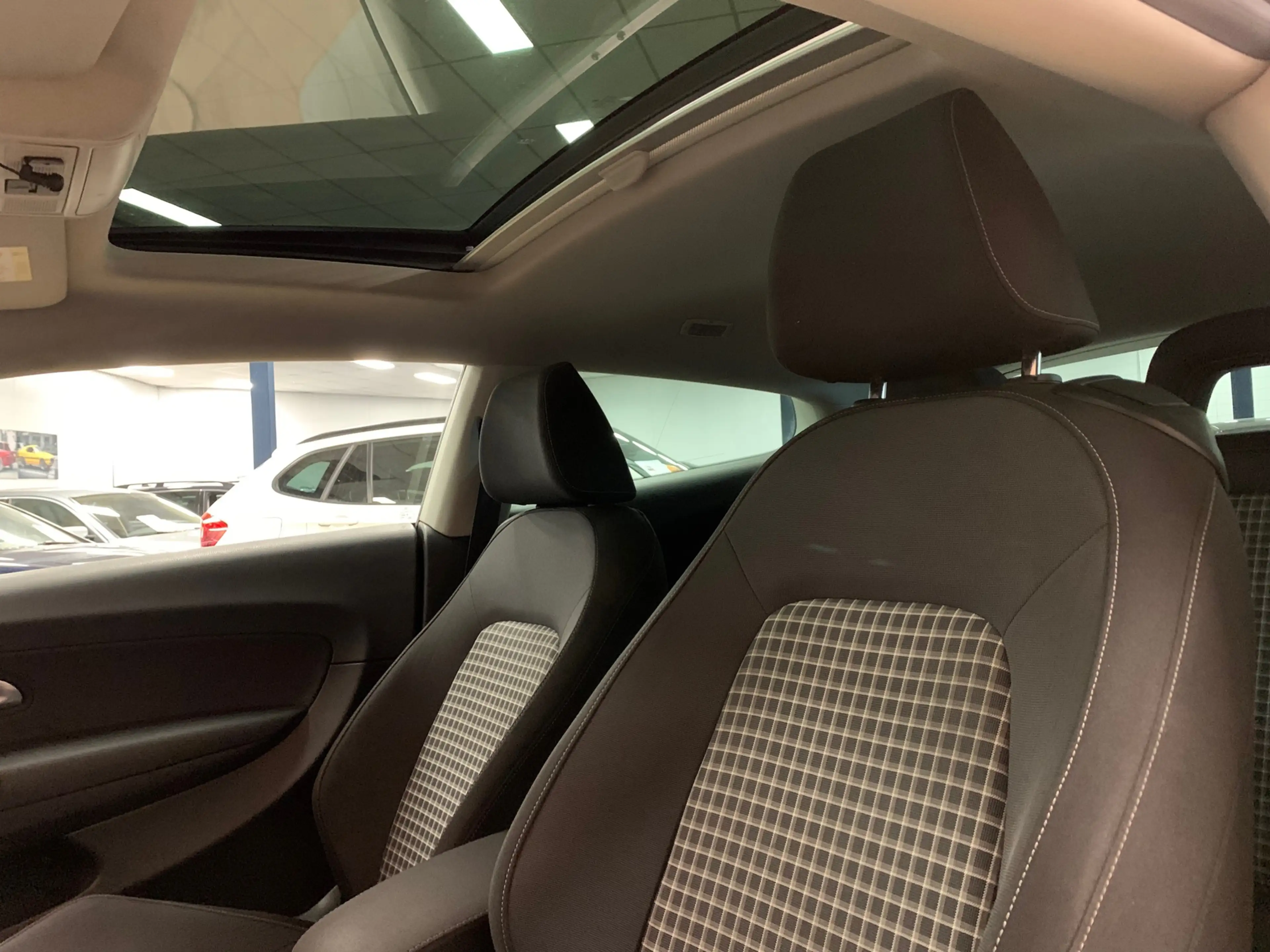 Volkswagen Scirocco 1.4 TSI|R-Line|Opendak|Navigatie|Climate Control| — photo 19
