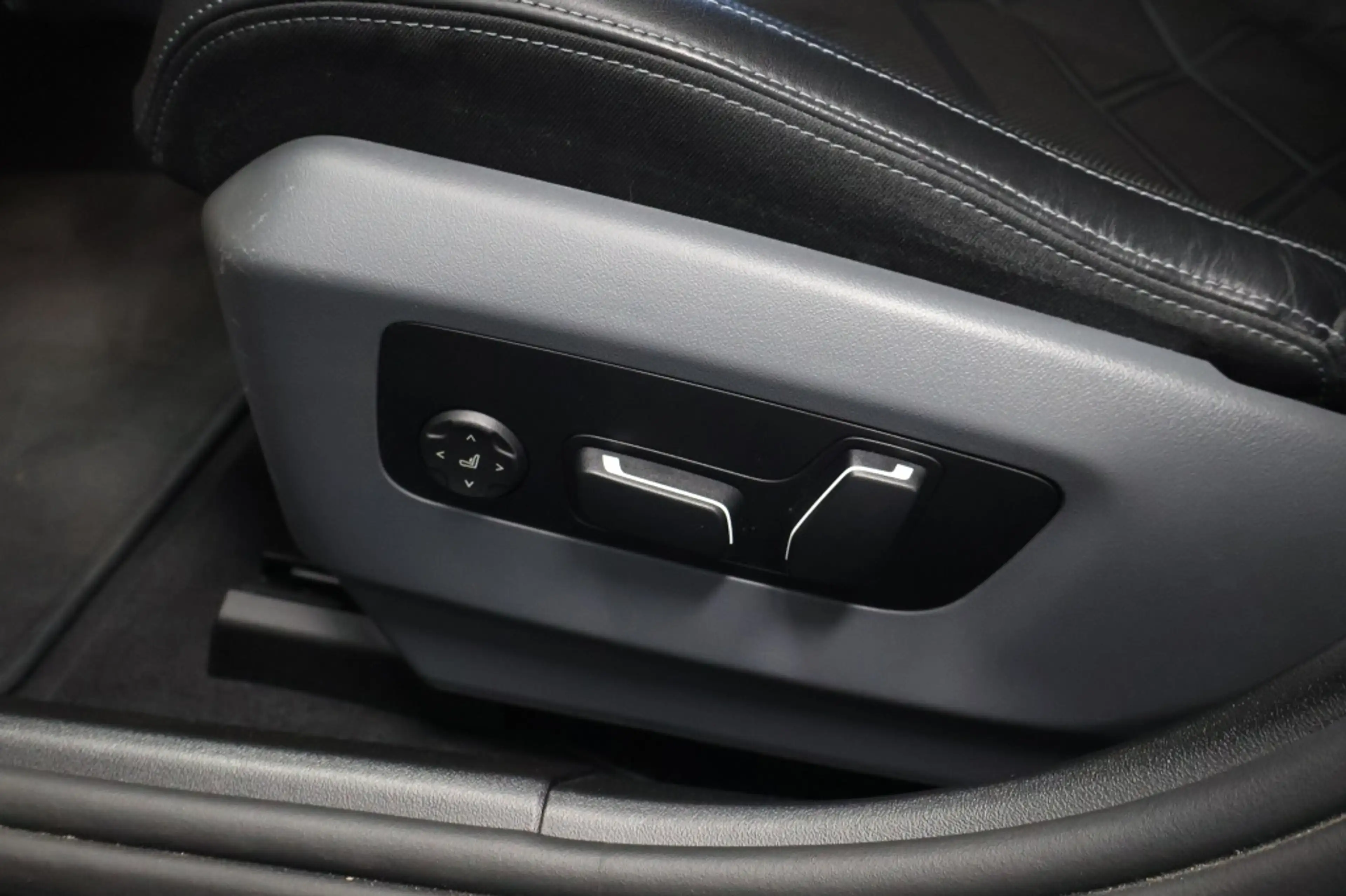 BMW 520 5-serie 520i | M-Sport Pro | Panorama | H&K | Trek — photo 12