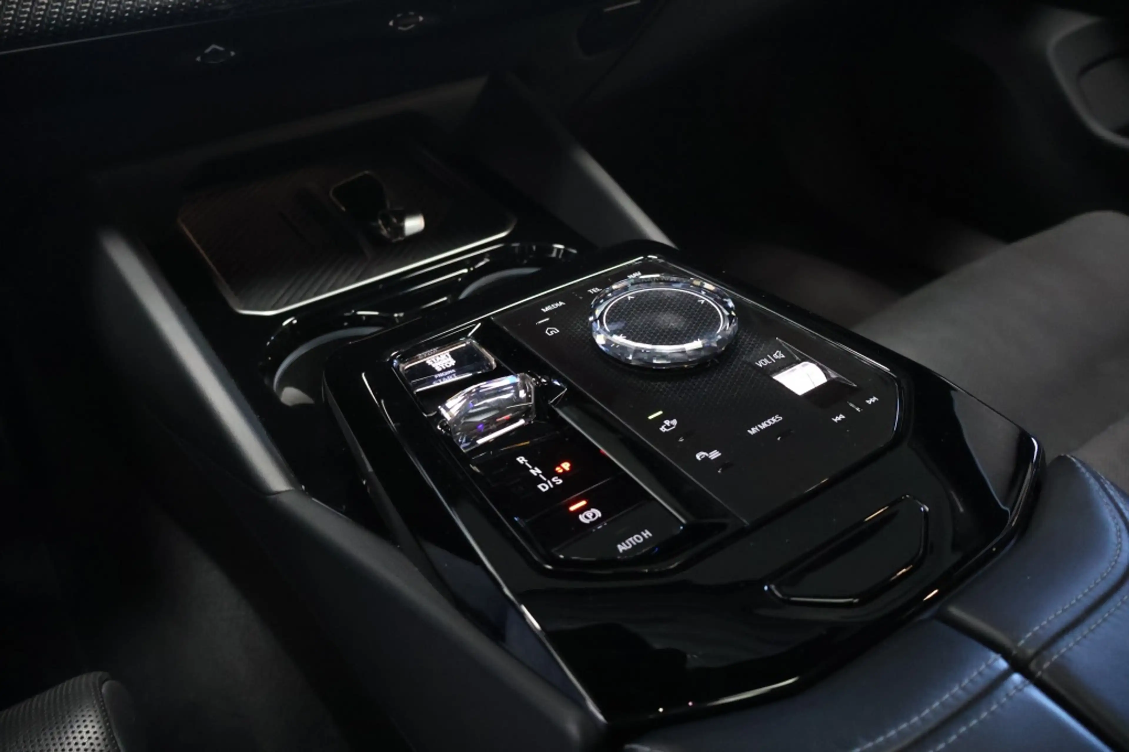 BMW 520 5-serie 520i | M-Sport Pro | Panorama | H&K | Trek — photo 39