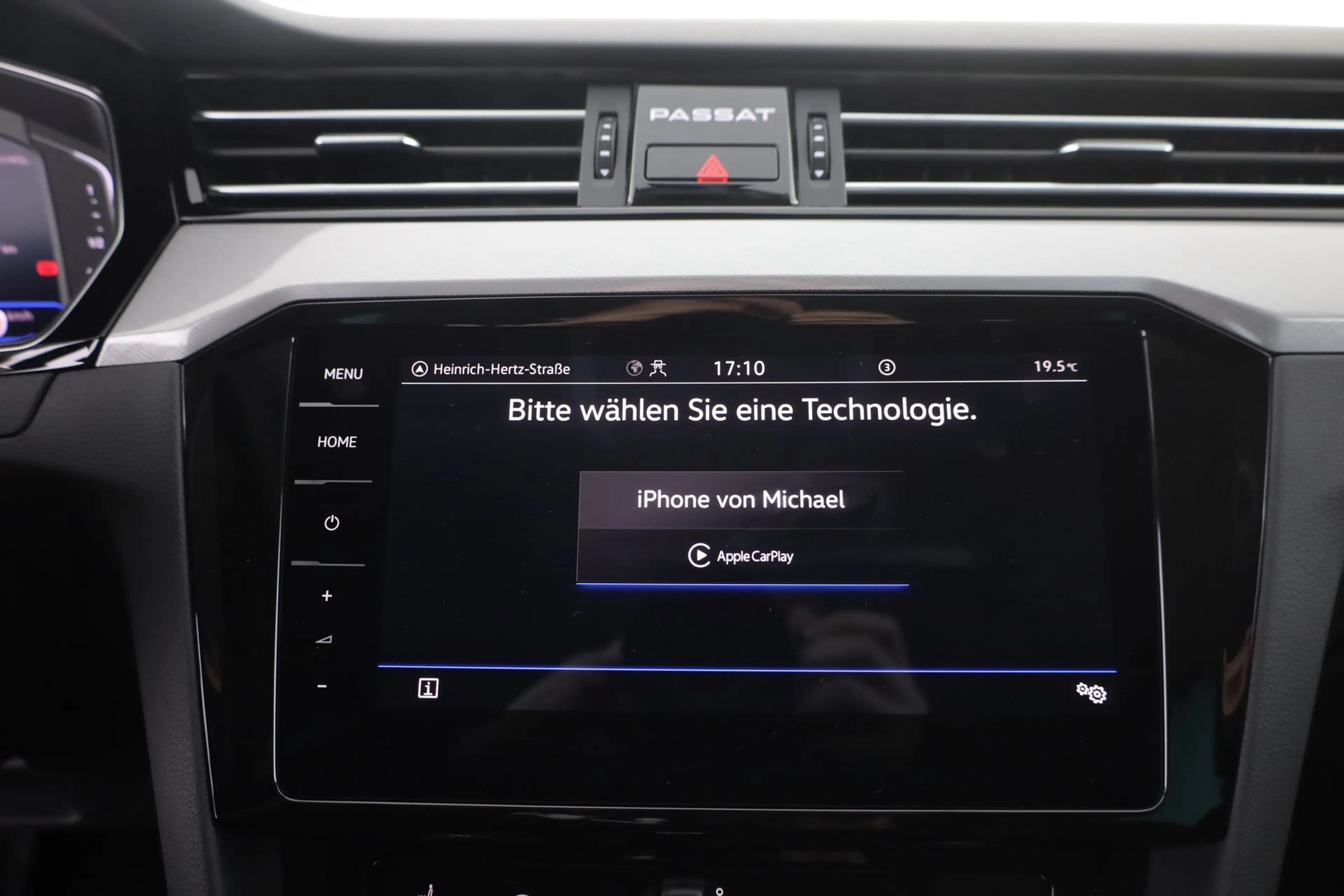 Volkswagen Passat Variant 2.0 TDI DSG R-Line LED 360° Navi — photo 15