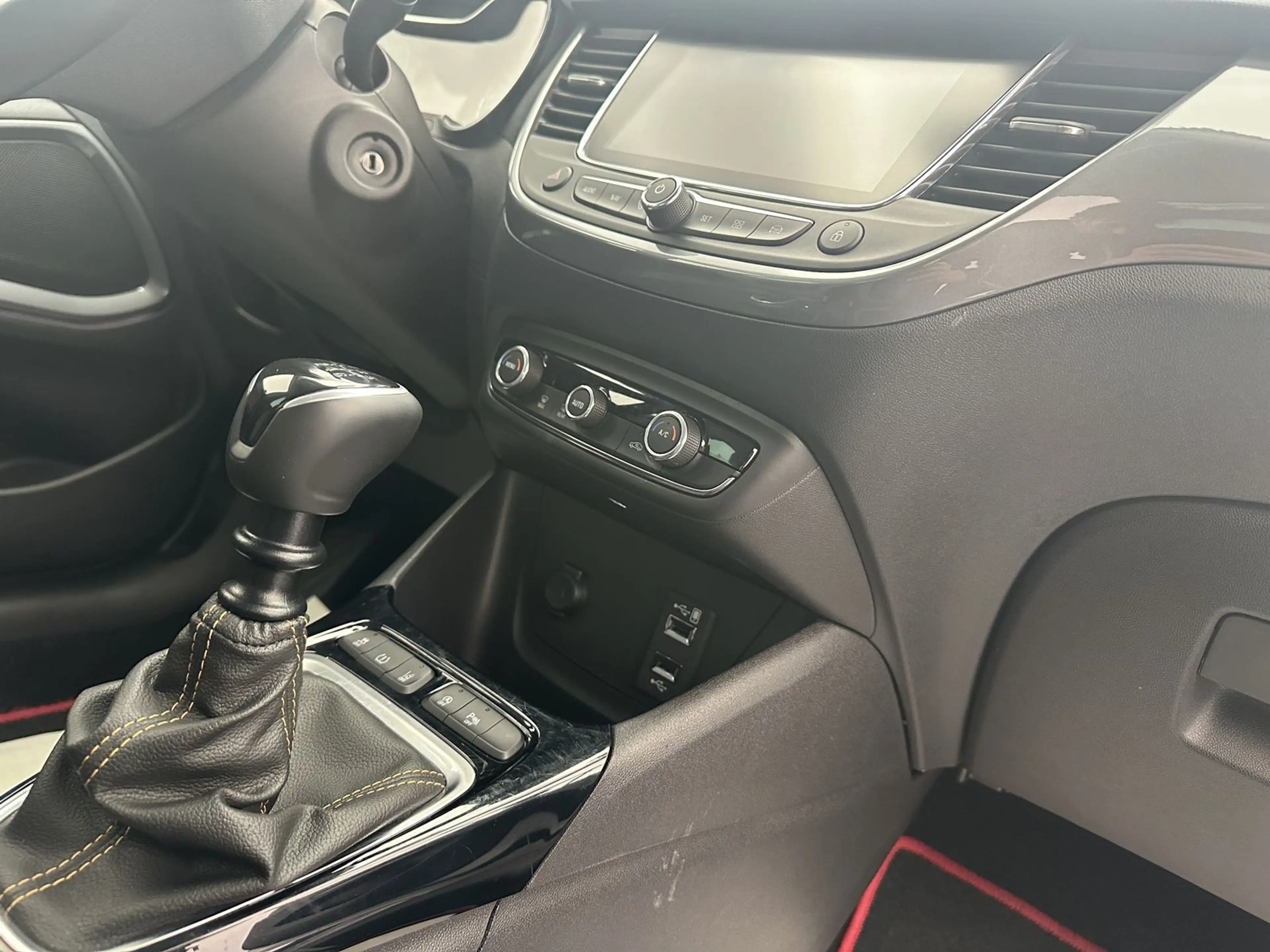 Opel Crossland X Crossland Innovation "NAVI-CAM-MUTLI-TEMPO-ALU" — photo 10