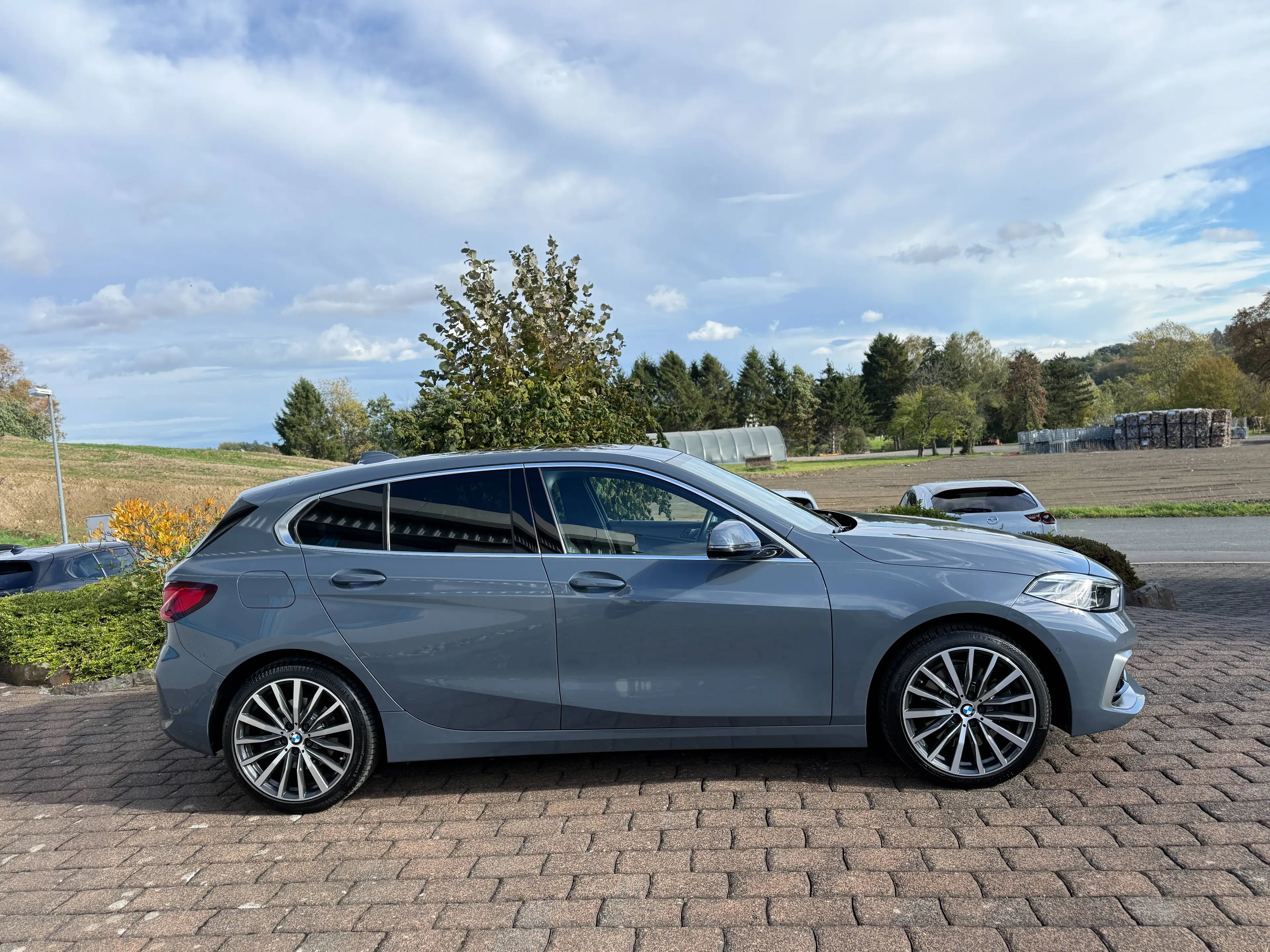 BMW 120 d xDrive Luxury Line Autom. ACC AHK Pano HUD LED Leder — photo 3
