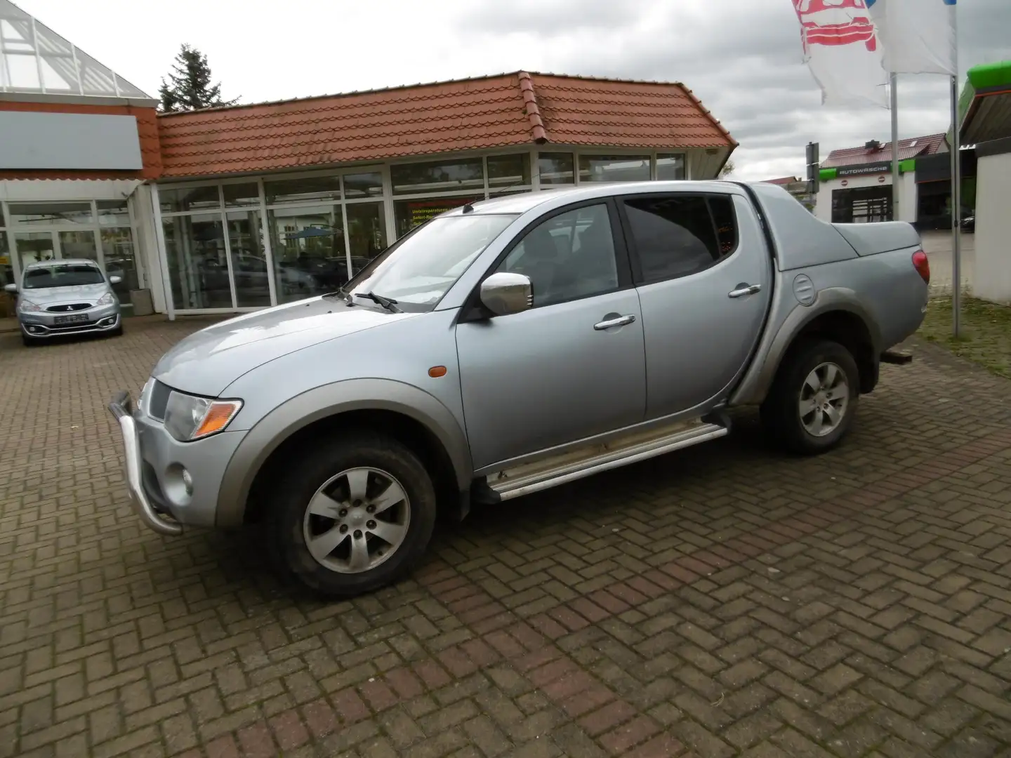 Mitsubishi L200 Intense Doppelkabine 4WD Silber - 1