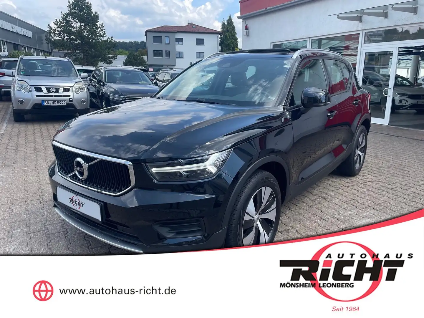 Volvo XC40 B4 Momentum Pro AWD AHK STHZ Pano ACC Kamera Schwarz - 1