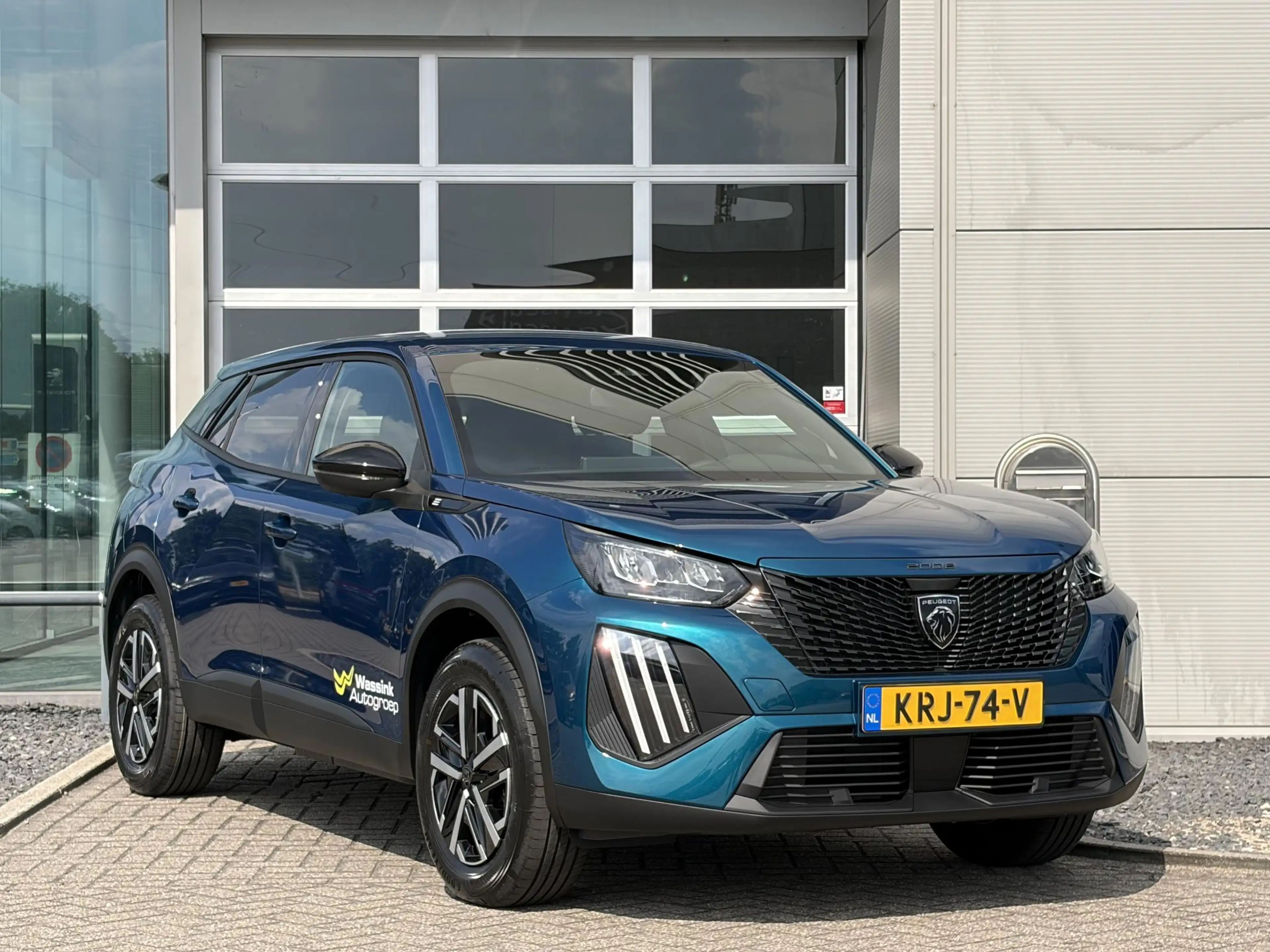 Peugeot e-2008 EV Business 54 kWh — photo 3