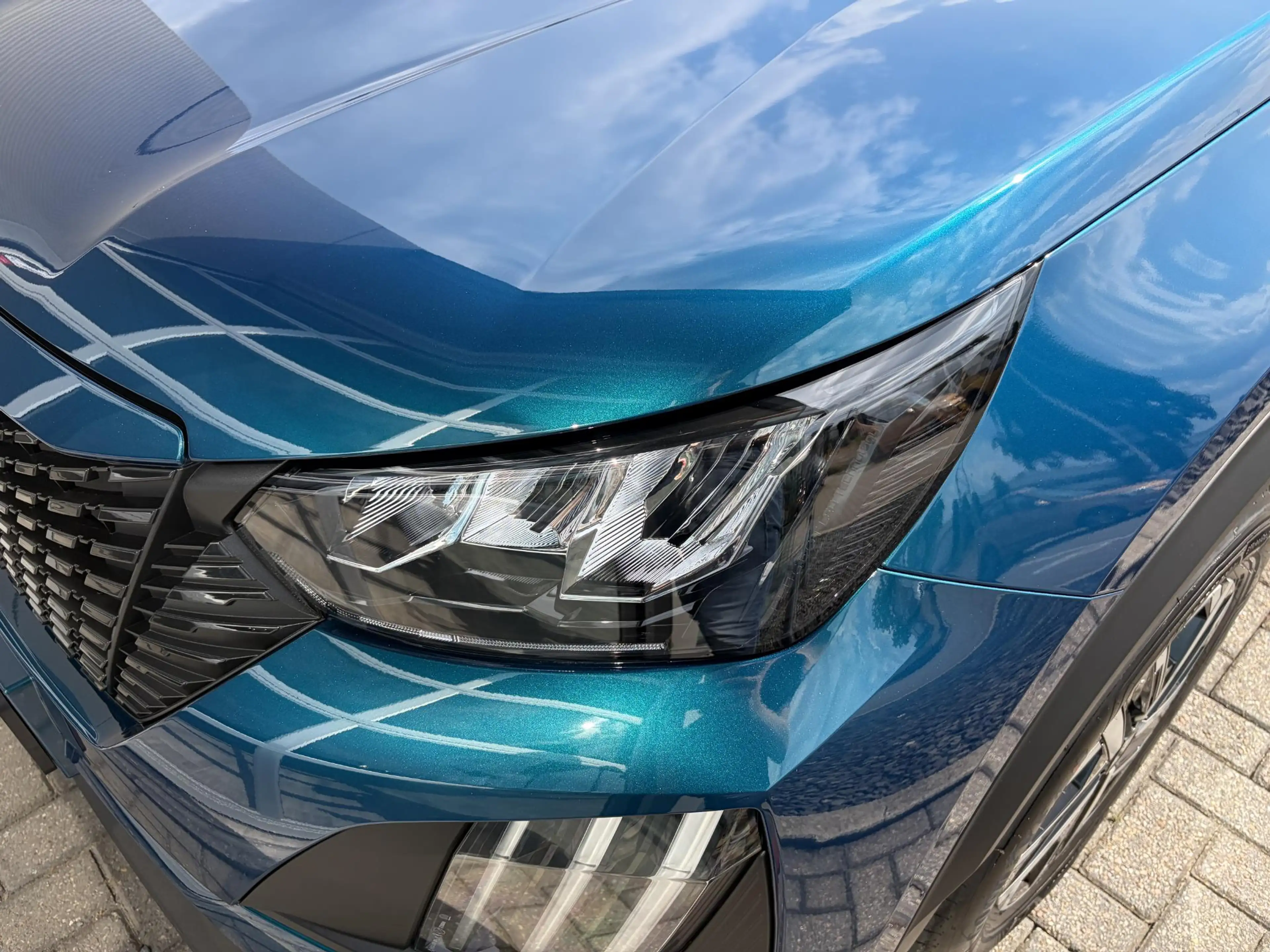 Peugeot e-2008 EV Business 54 kWh — photo 10