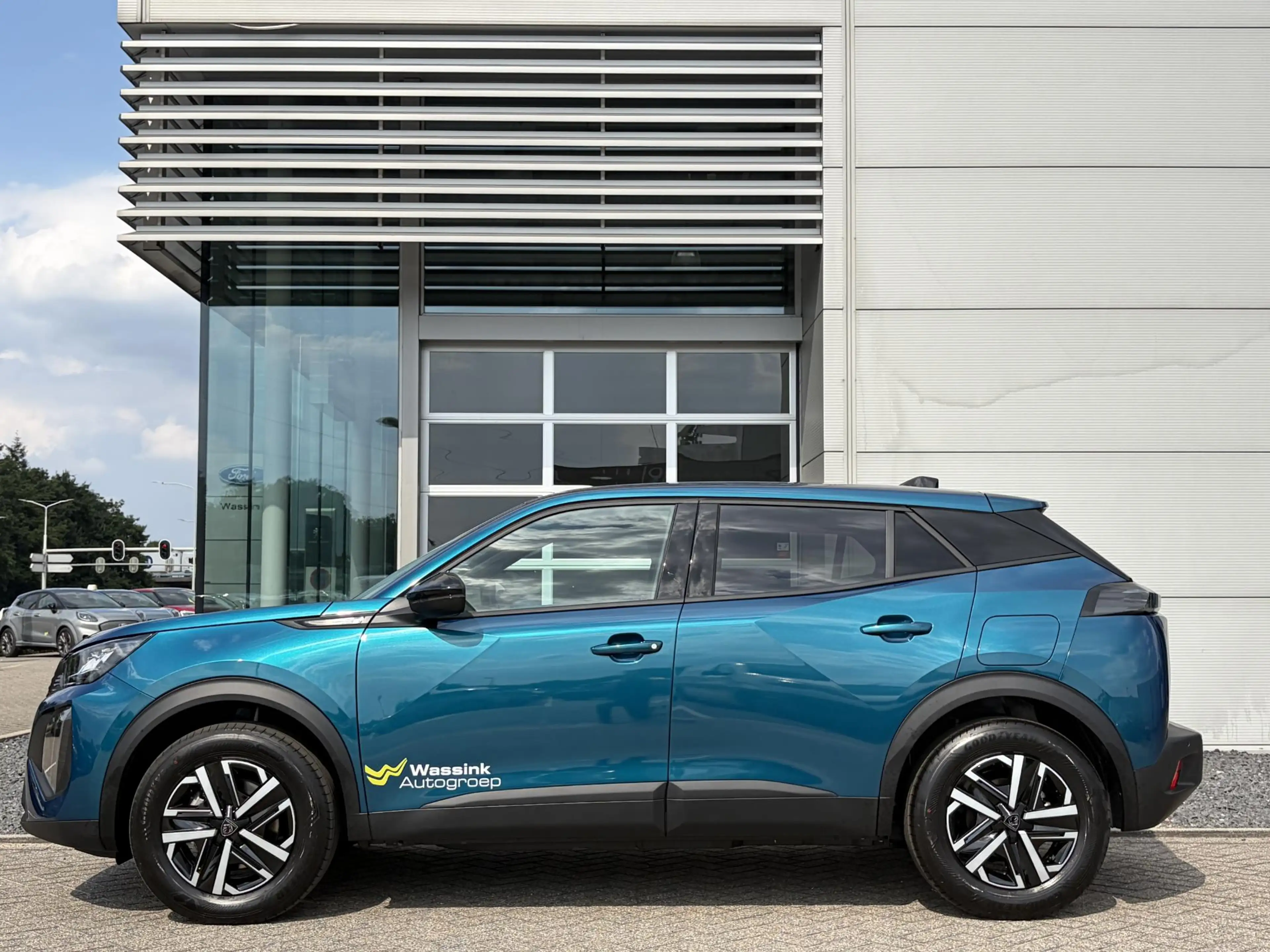 Peugeot e-2008 EV Business 54 kWh — photo 5