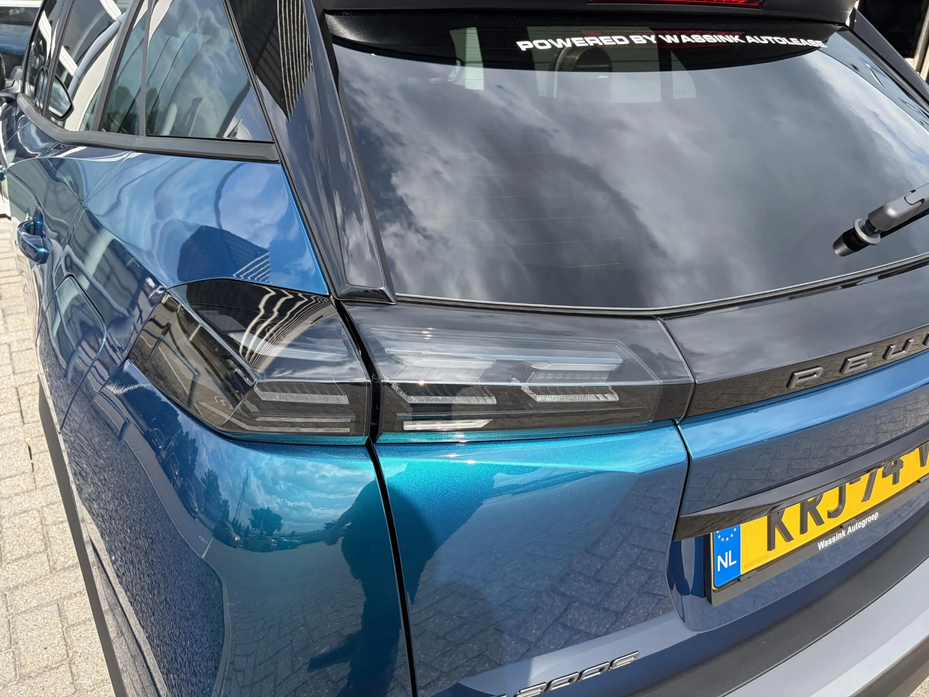 Peugeot e-2008 EV Business 54 kWh — photo 9