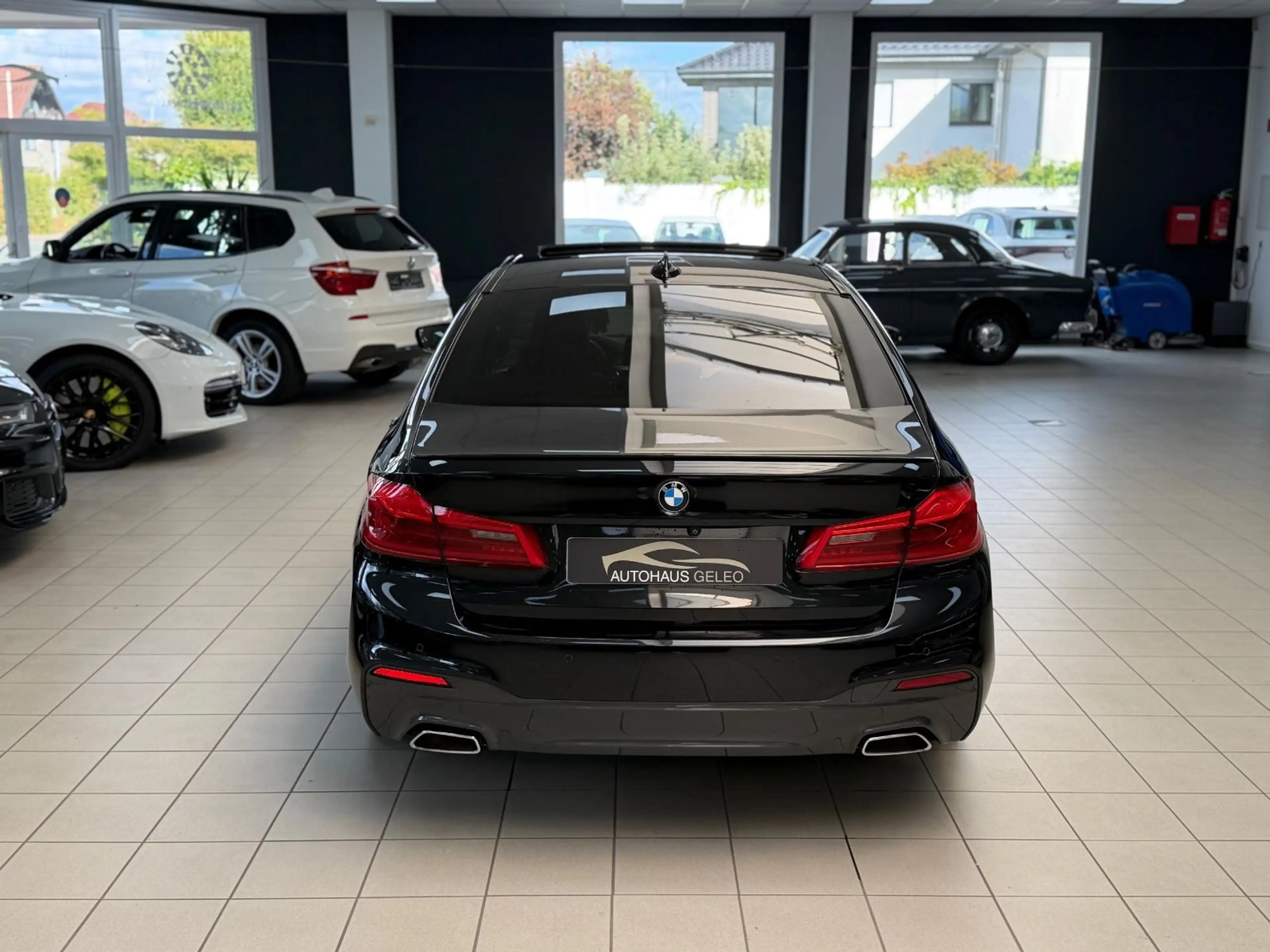BMW 525 d/M-Sport/HUD/SHADOW/KAMERA/LED/SUNROOF — photo 4