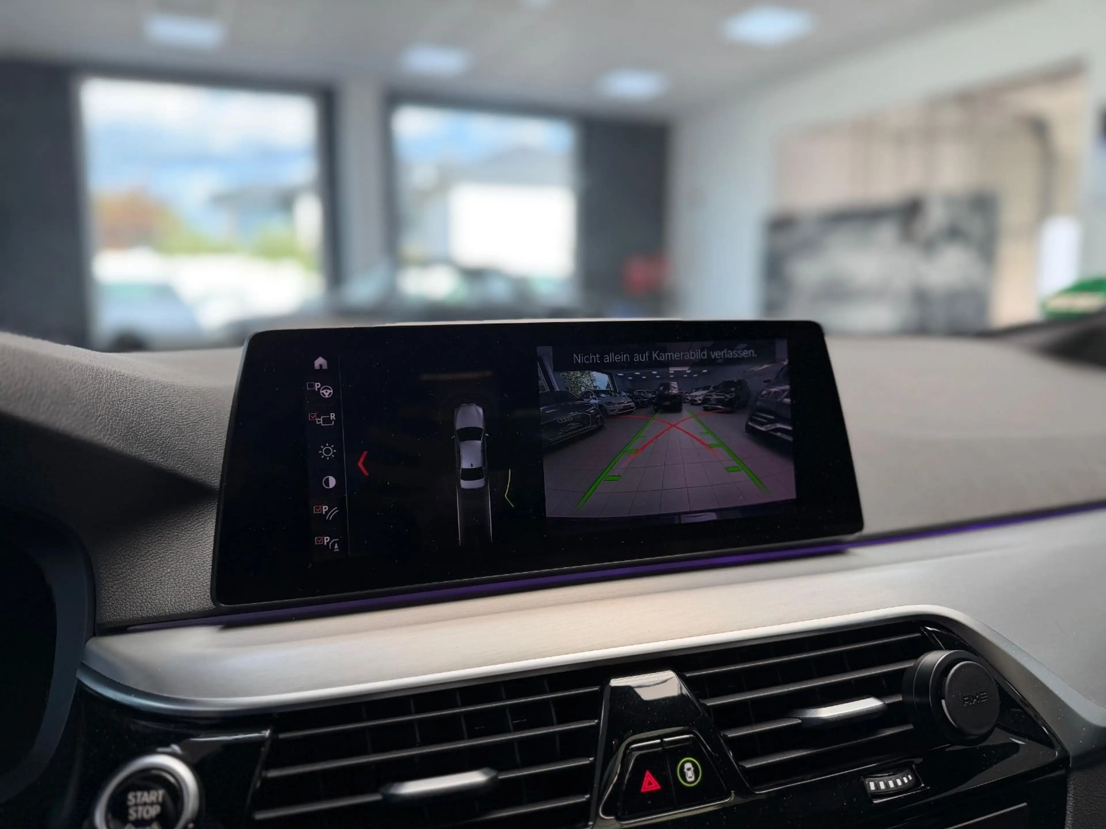 BMW 525 d/M-Sport/HUD/SHADOW/KAMERA/LED/SUNROOF — photo 14
