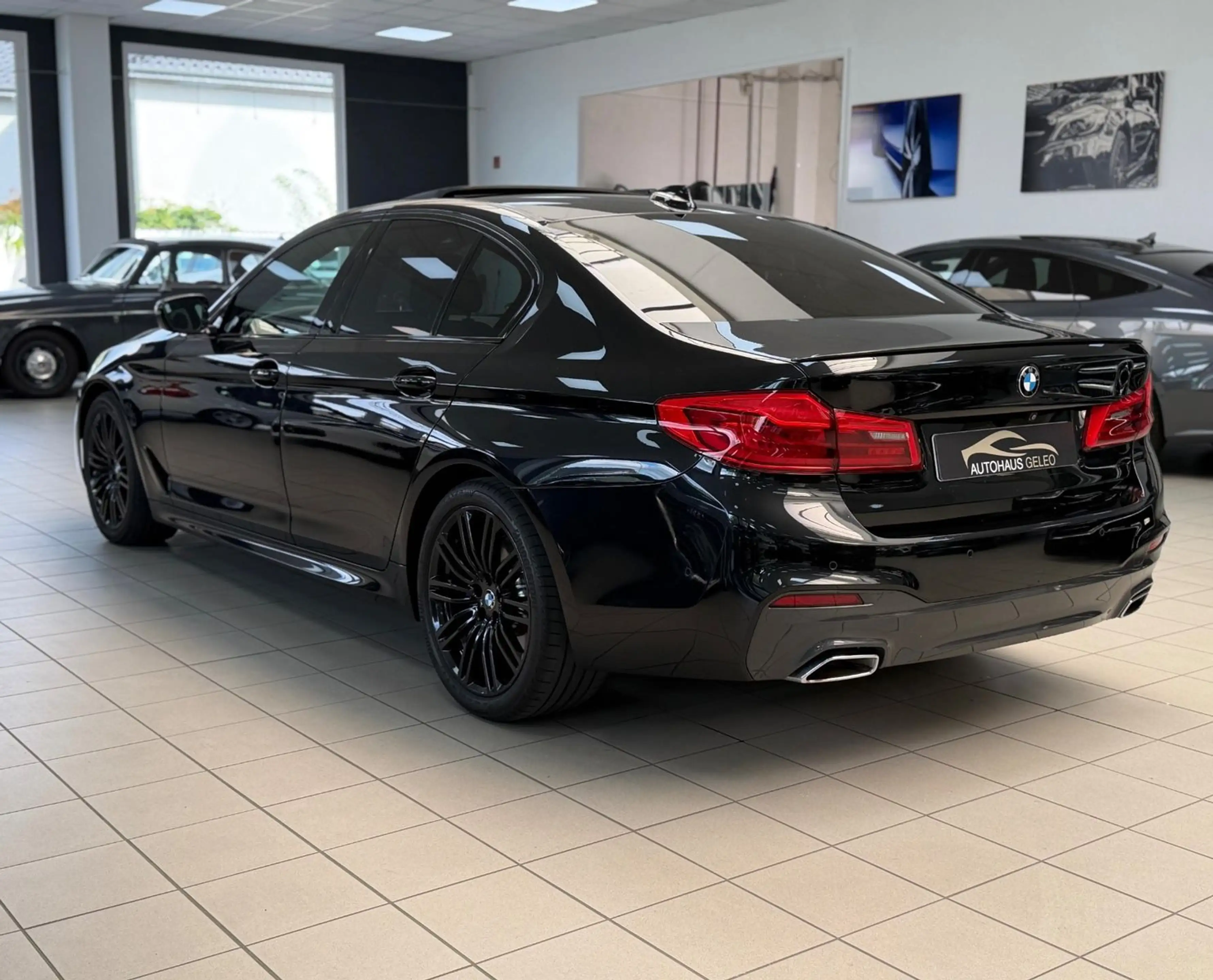 BMW 525 d/M-Sport/HUD/SHADOW/KAMERA/LED/SUNROOF — photo 3