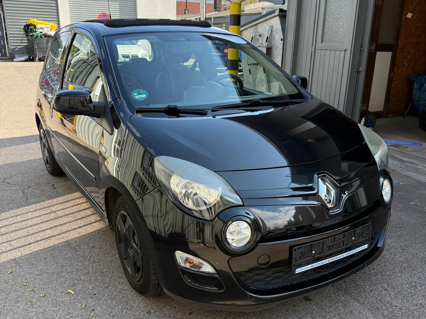 Renault Twingo Liberty Zwart - 1