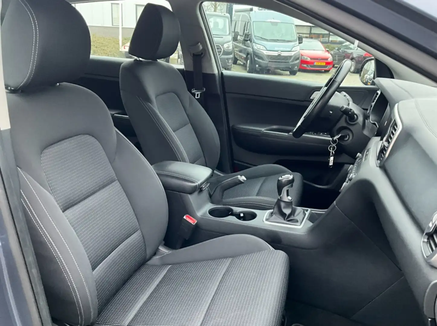 Kia Sportage 1.6 GDI DynamicLine Camera Carplay Cruise Stoelver Blauw - 2