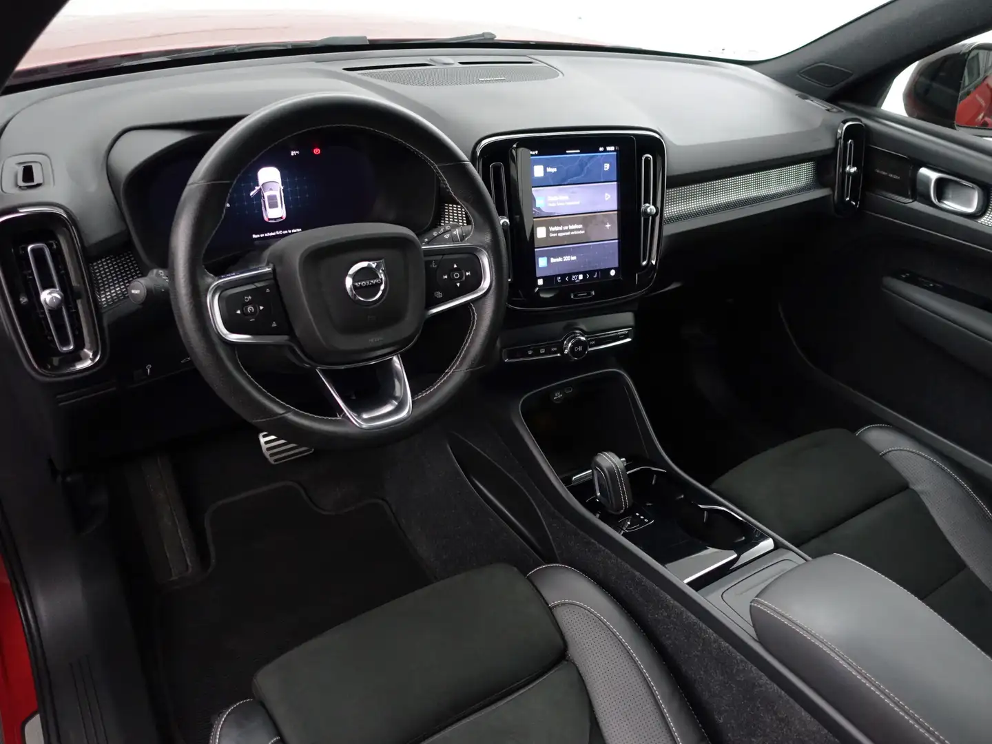 Volvo XC40 Recharge P8 AWD R-Design Aut- Two Tone, Panoramada Rouge - 2
