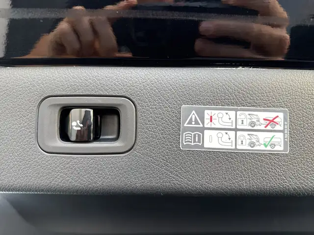 Mercedes-Benz Eqs view 21