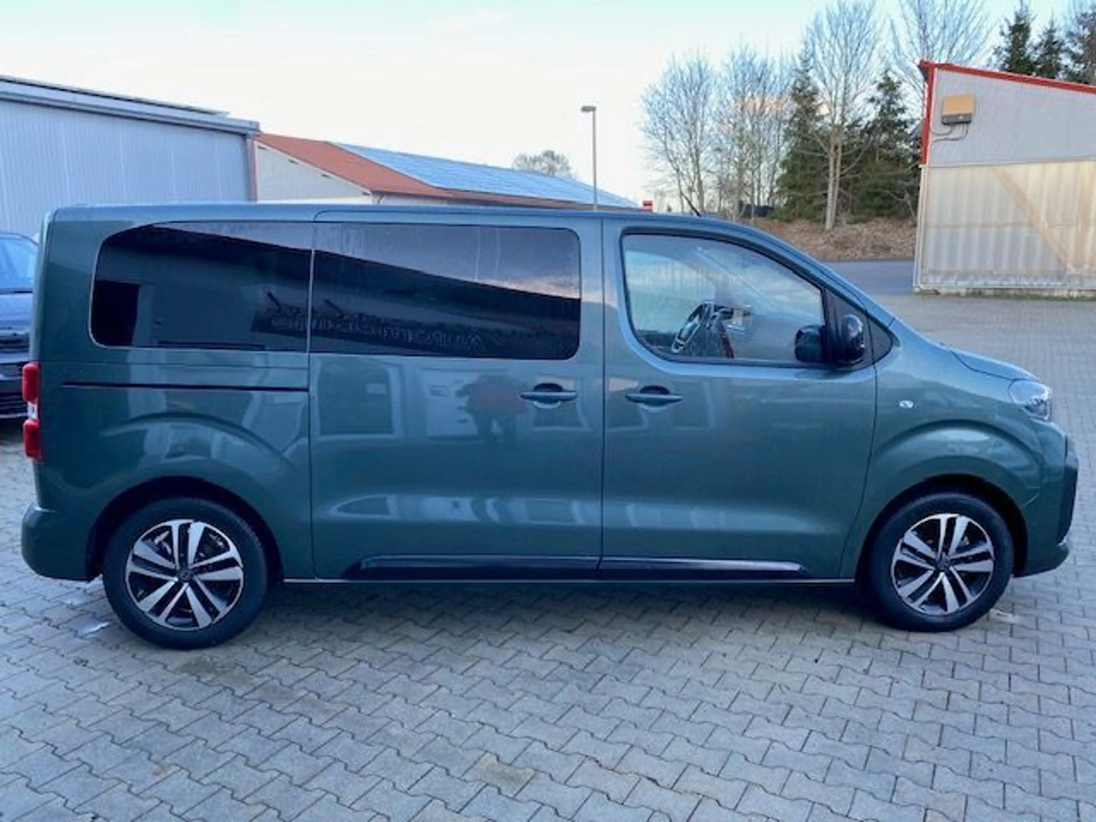 Peugeot Traveller Allure 2,2 L2 8 Sitze Navi ACC 4 x sof — photo 14