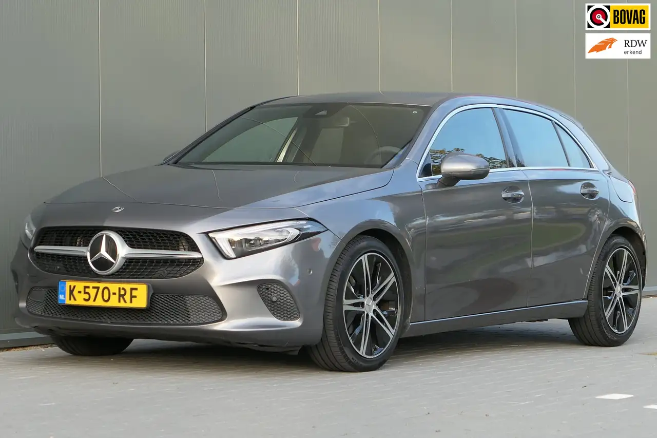 Mercedes-Benz A 220