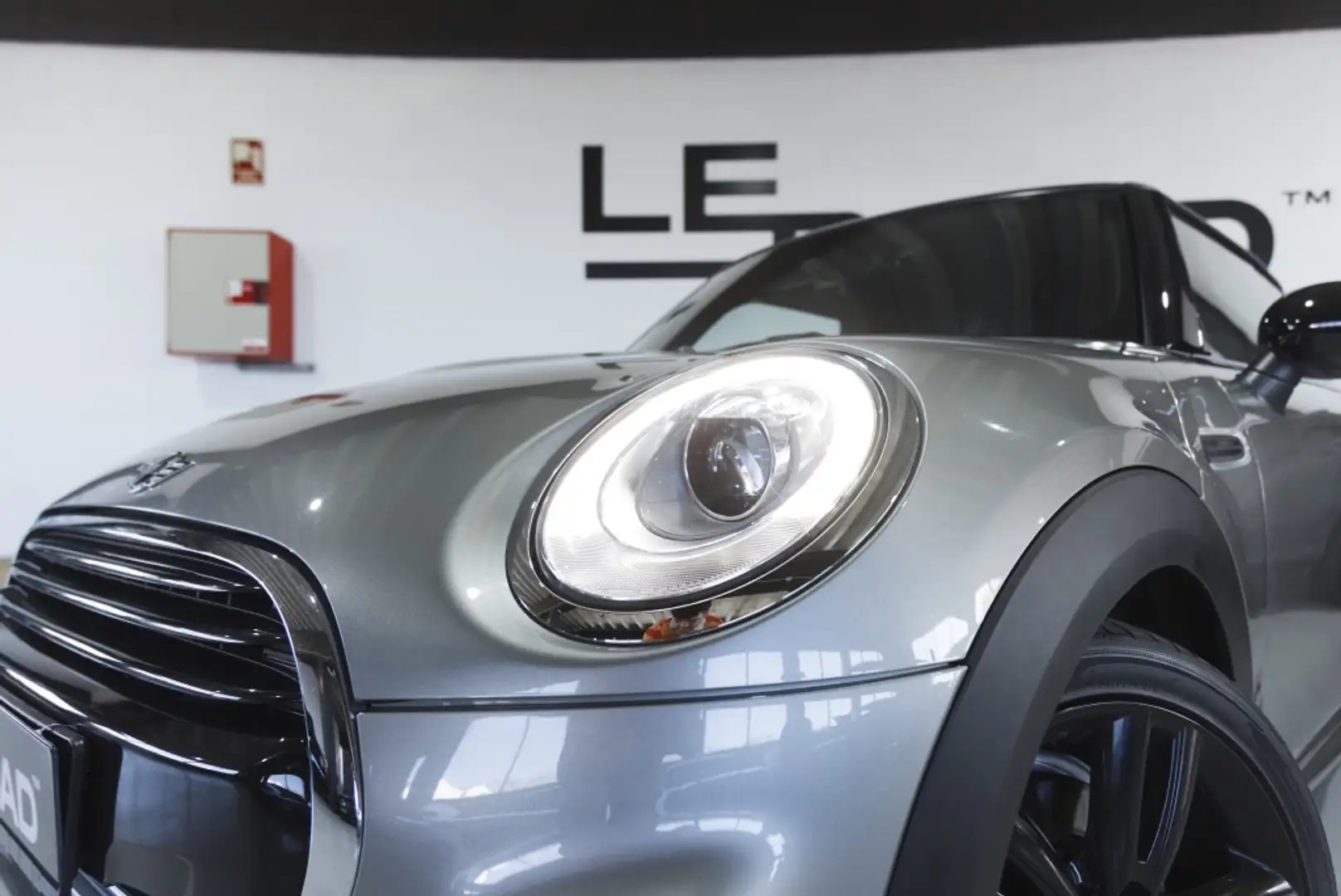 MINI Cooper Plateado - 2