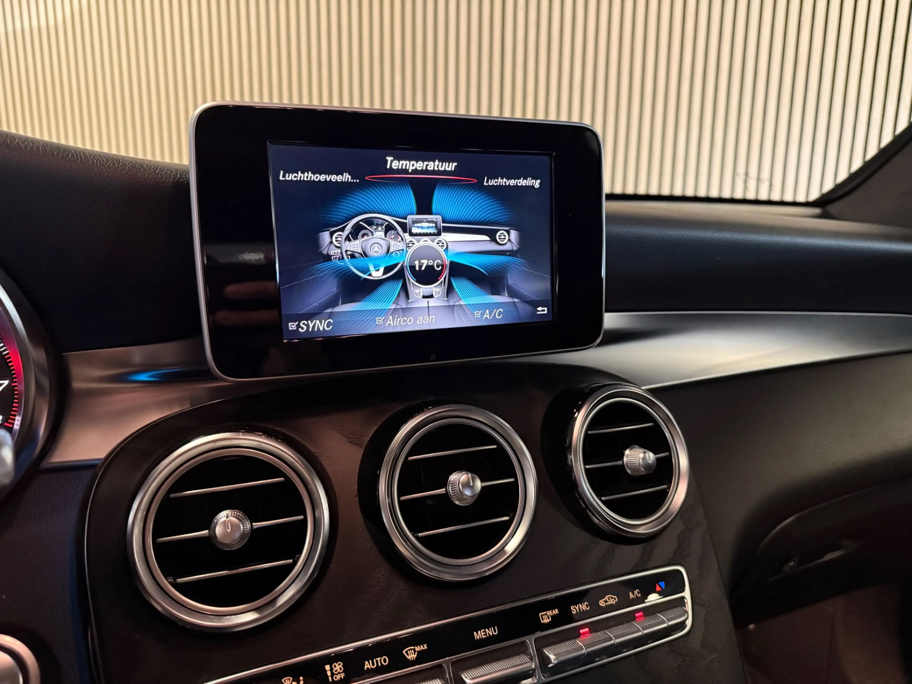 Mercedes-Benz GLC 250 4-Matic AMG STYLING-PANORAMA-RIJ PAKKET-BURMESTER- — photo 19