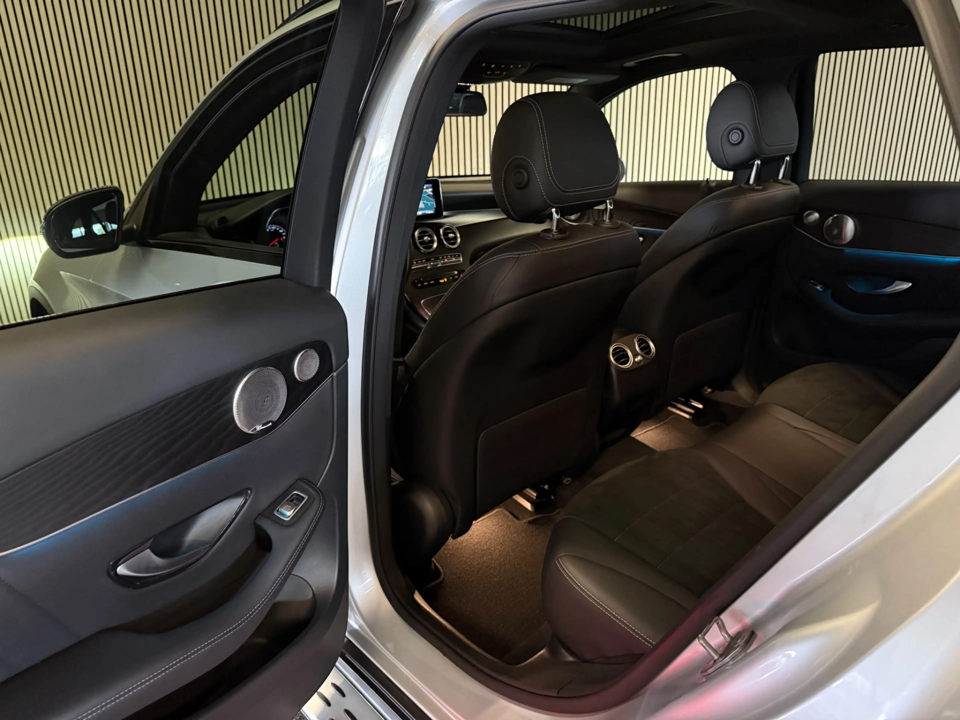 Mercedes-Benz GLC 250 4-Matic AMG STYLING-PANORAMA-RIJ PAKKET-BURMESTER- — photo 28