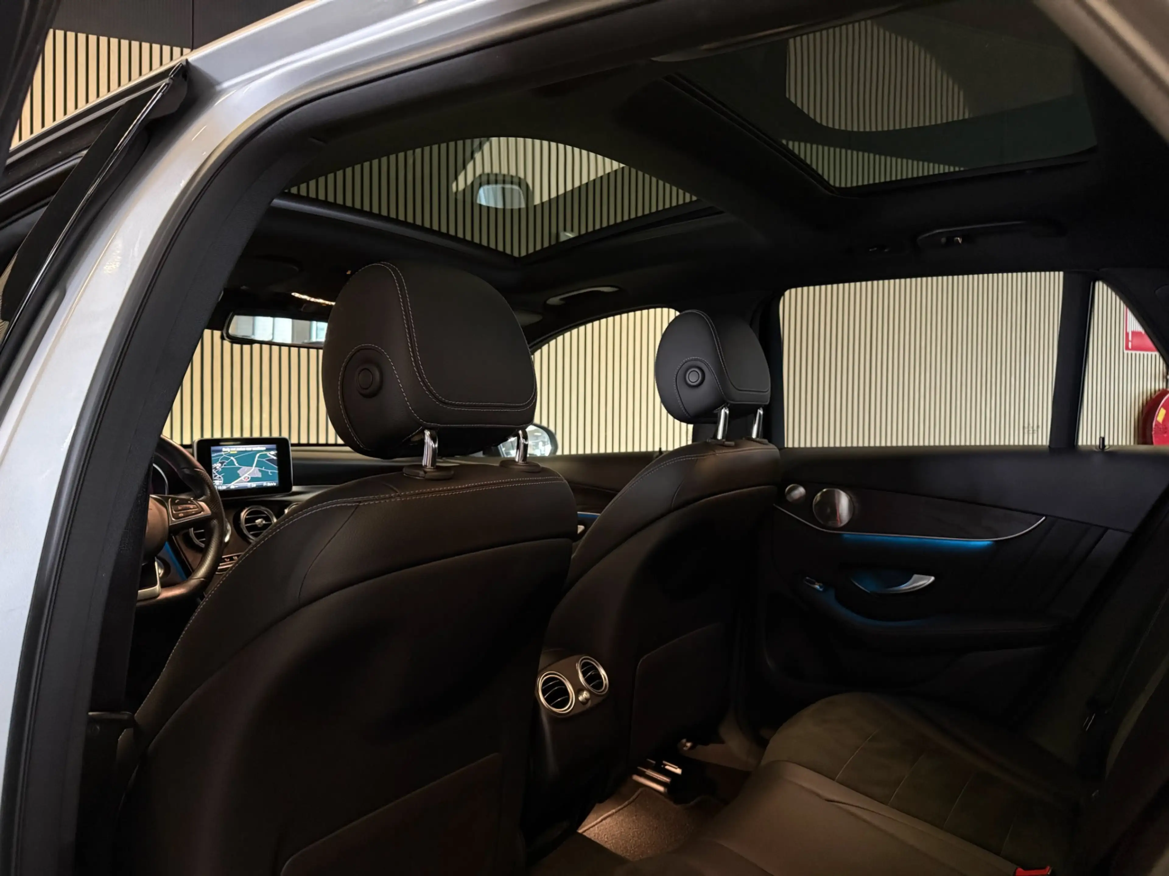 Mercedes-Benz GLC 250 4-Matic AMG STYLING-PANORAMA-RIJ PAKKET-BURMESTER- — photo 29