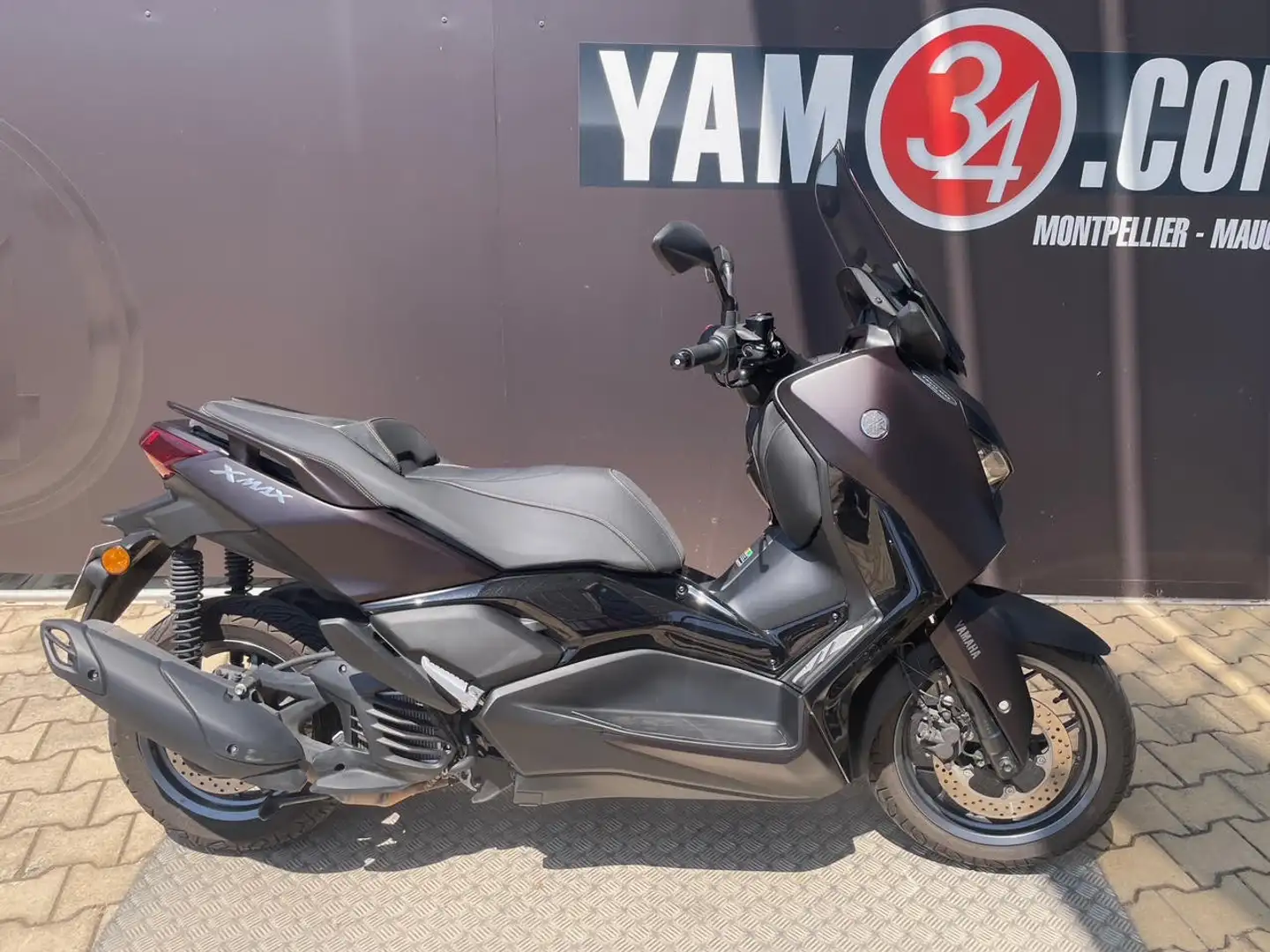 Yamaha X-Max 125 Rot - 1