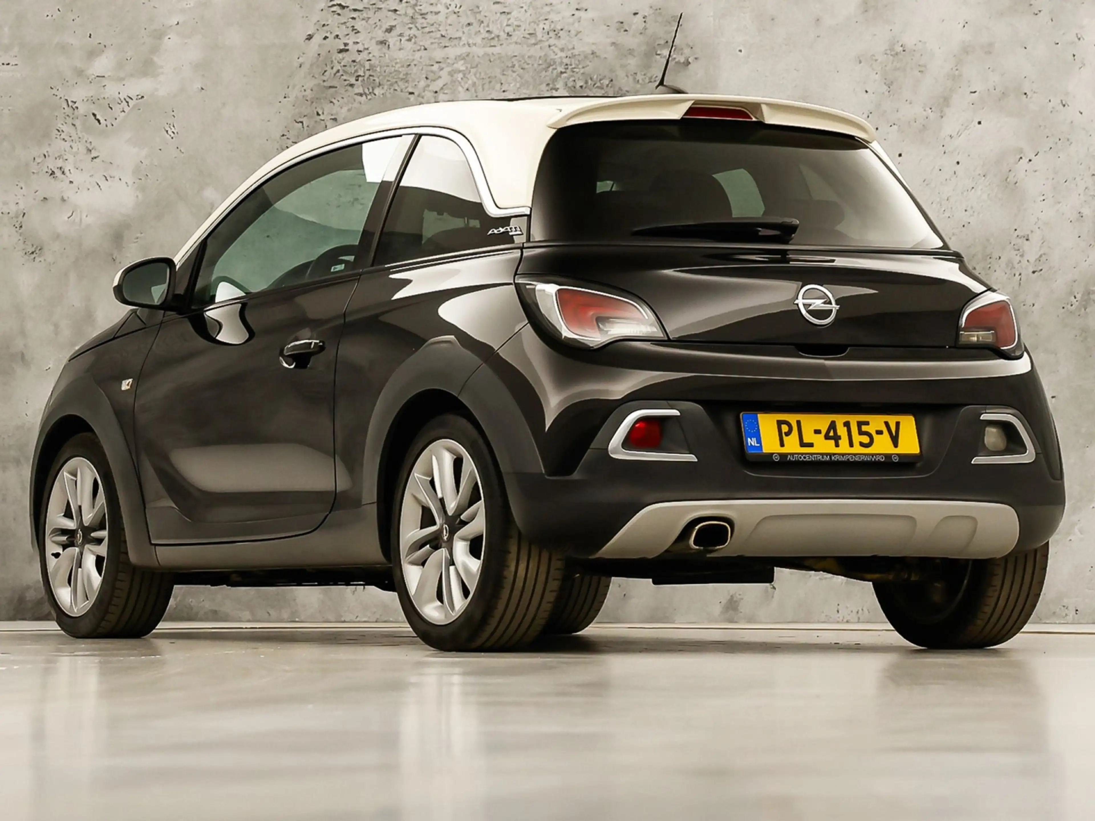 Opel Adam 1.0 Turbo Rocks Online Sports (SCHUIFDAK, APPLE CA — photo 3