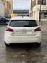 Peugeot 308 II (T9) Phase II 1.2 THP Puretech 12V BVM6 110 cv Weiß - thumbnail 4