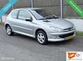 Peugeot 206 1.4 Pop' Art NAP/AIRCO/LAGE KM STAND/NETTE AUTO Grijs - thumbnail 1